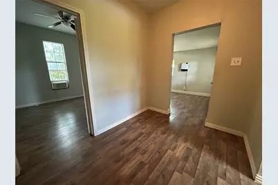 400 Symes Street #B, Taylor, TX 76574 - Photo 13