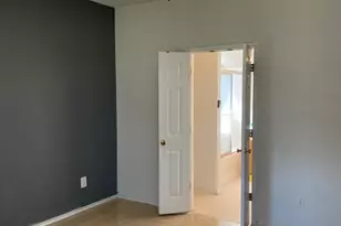 810 N Creek Blvd, Leander, TX 78641 - Photo 3