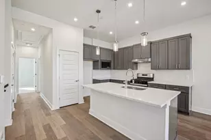 200 W 56th St, Austin, TX 78751 - Photo 11