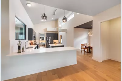 3006 Garden Villa Lane, Austin, TX 78704 - Photo 3