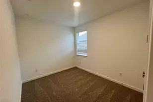 400 Barton Run Dr, Georgetown, TX 78628 - Photo 11