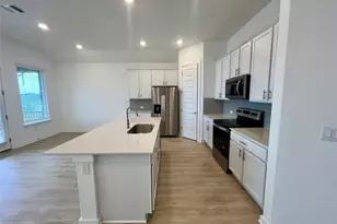 400 Barton Run Dr, Georgetown, TX 78628 - Photo 3