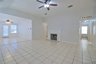 120 Greenside Ln, Georgetown, TX 78633 - Photo 9