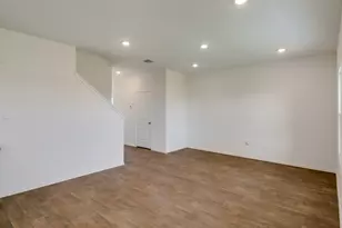 332 Ebbsfleet Dr, Uhland, TX 78640 - Photo 7