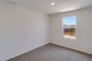 332 Ebbsfleet Dr, Uhland, TX 78640 - Photo 17