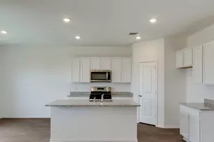 332 Ebbsfleet Dr, Uhland, TX 78640 - Photo 9