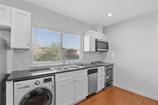 306 E 30 Th St, Austin, TX 78705 - Photo 11