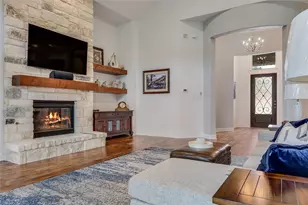 328 Ringtail Stream Dr, Austin, TX 78738 - Photo 3