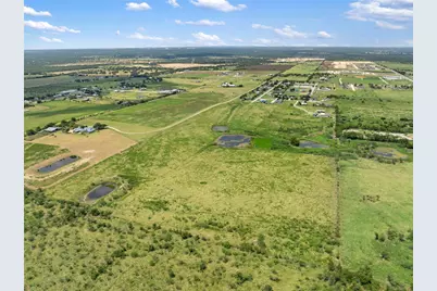 1775 County Road 305 Road, Jarrell, TX 76537 - Photo 11