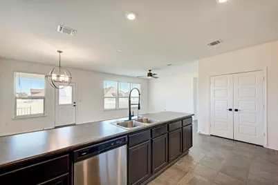 18600 Golden Eagle Way, Elgin, TX 78621 - Photo 17