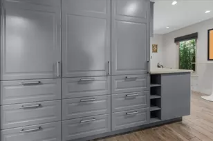 201 La Vista St, Austin, TX 78704 - Photo 9