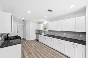 5812 Kayview Dr, Austin, TX 78749 - Photo 11