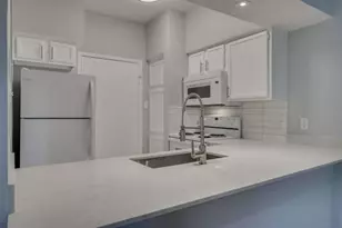 2901 San Jacinto Blvd, Austin, TX 78705 - Photo 5