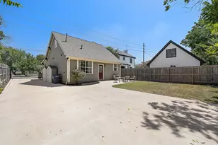 1011 E 38th 1/2 St, Austin, TX 78751 - Photo 29