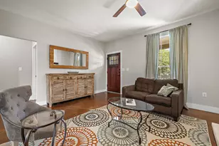 1011 E 38th 1/2 St, Austin, TX 78751 - Photo 9