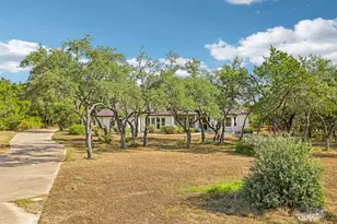 404 Saddlehorn Dr, Dripping Springs, TX 78620 - Photo 23
