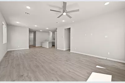 205 Hornet Street, Elgin, TX 78621 - Photo 11