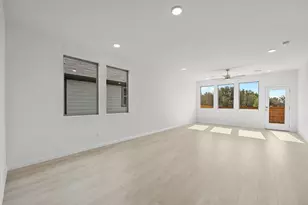 205 Hornet St, Elgin, TX 78621 - Photo 3