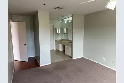 40 N Interstate 35 S #8C4, Austin, TX 78701 - Photo 13