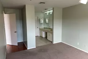 40 N Interstate 35 S, Austin, TX 78701 - Photo 13