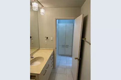 40 N Interstate 35 S #8C4, Austin, TX 78701 - Photo 5