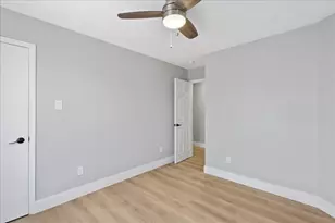 3107 E 13th St, Austin, TX 78702 - Photo 19