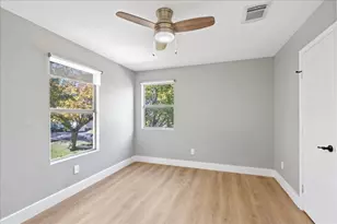 3107 E 13th St, Austin, TX 78702 - Photo 23