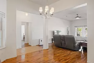 880 Bottle Brush Dr, Kyle, TX 78640 - Photo 9