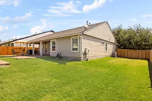 880 Bottle Brush Dr, Kyle, TX 78640 - Photo 37