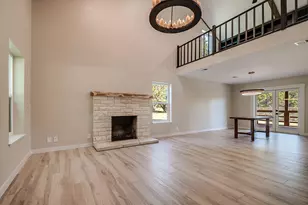 146 Hillside Dr, Fredericksburg, TX 78624 - Photo 5