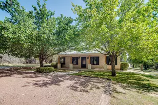 146 Hillside Dr, Fredericksburg, TX 78624 - Photo 35