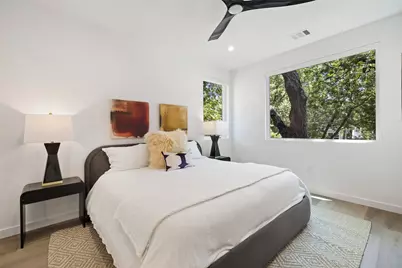 1800 Singleton Avenue, Austin, TX 78702 - Photo 15