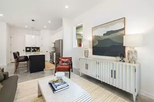 1800 Singleton Ave, Austin, TX 78702 - Photo 9