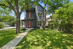 1800 Singleton Ave, Austin, TX 78702 - Photo 1