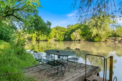 1218 Lovers Lane, Bastrop, TX 78602 - Photo 7