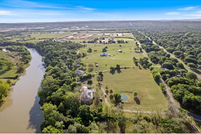1218 Lovers Lane, Bastrop, TX 78602 - Photo 13