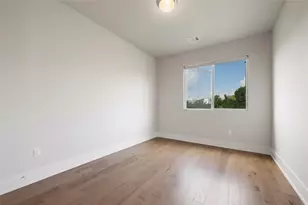 7913 Floracita Ln, Austin, TX 78735 - Photo 7