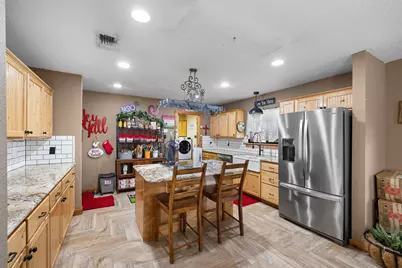 7393 N State Highway 80, Nixon, TX 78140 - Photo 5