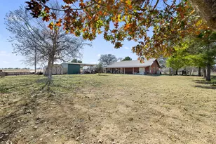 7393 N State Hwy 80, Nixon, TX 78140 - Photo 25