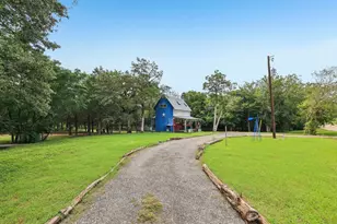 430 Green Valley Dr, Bastrop, TX 78602 - Photo 5