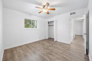 806 E 13th St, Georgetown, TX 78626 - Photo 21