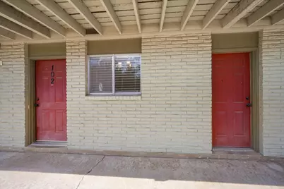 806 E 13th Street #102, Georgetown, TX 78626 - Photo 3