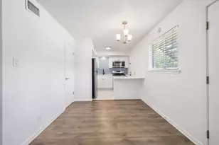 806 E 13th St, Georgetown, TX 78626 - Photo 13