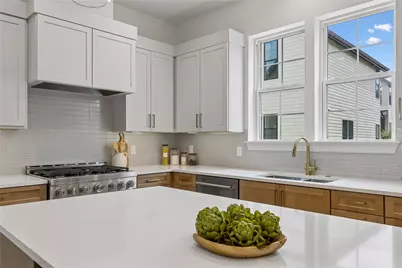 2209 Woodland Avenue #203, Austin, TX 78741 - Photo 19
