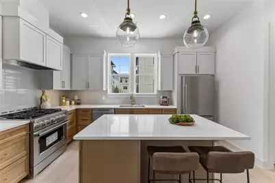 2209 Woodland Avenue #203, Austin, TX 78741 - Photo 9