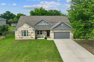 130 Koele Ct, Bastrop, TX 78602 - Photo 7