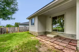 196 Goddard Dr, Kyle, TX 78640 - Photo 29