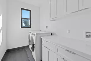 1604 Miriam Ave, Austin, TX 78702 - Photo 21