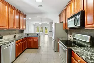 539 Colovista Pkwy, Bastrop, TX 78602 - Photo 11