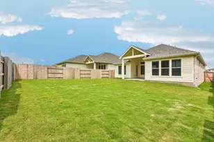 212 Royal Fern Rd, Hutto, TX 78634 - Photo 37
